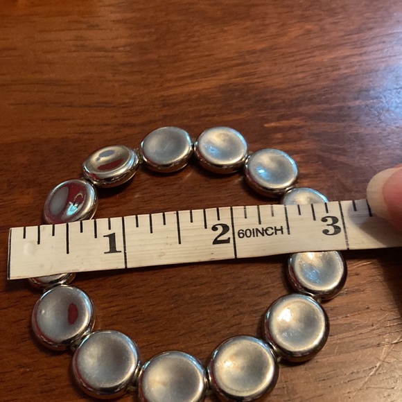 Vintage silver disc bracelet in EUC - Picture 4 of 4